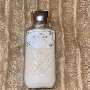 Bath & Body Works Pure Wonder Lotion with Silver Cap